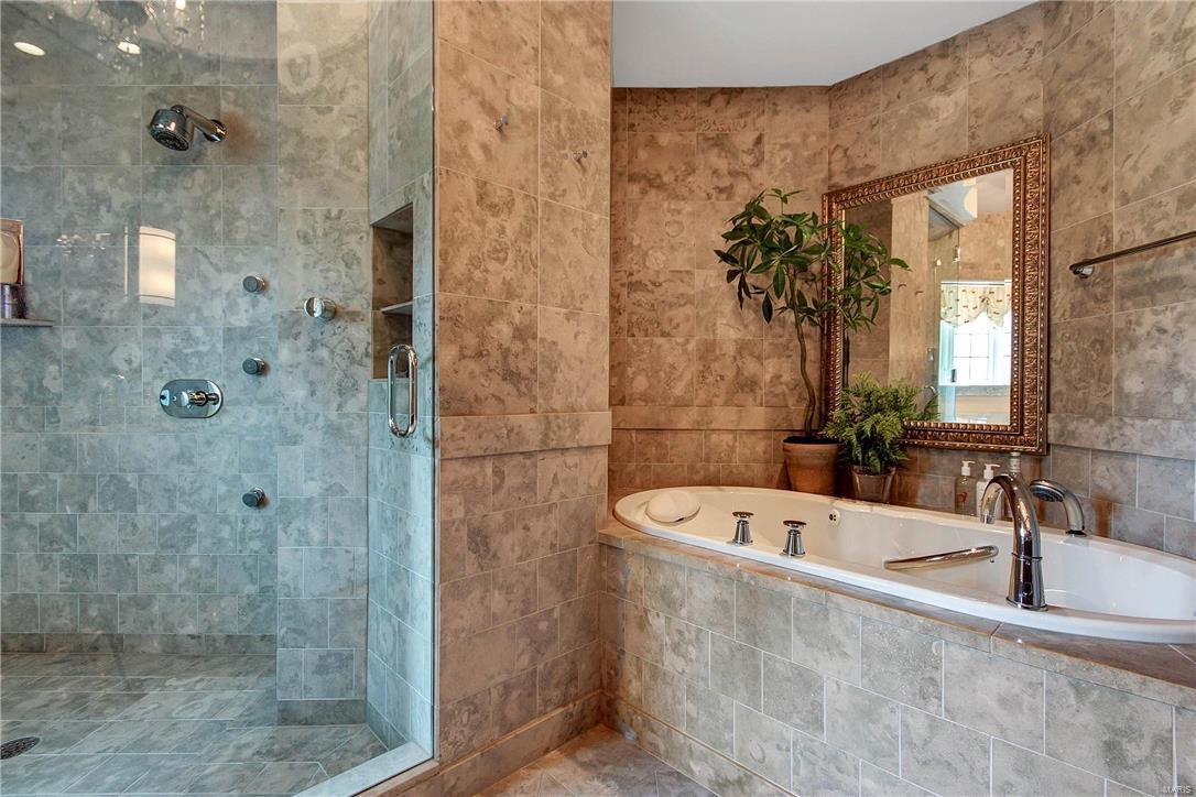 3 Dromara Road Ladue, MO 63124 - Photo 27 of 55