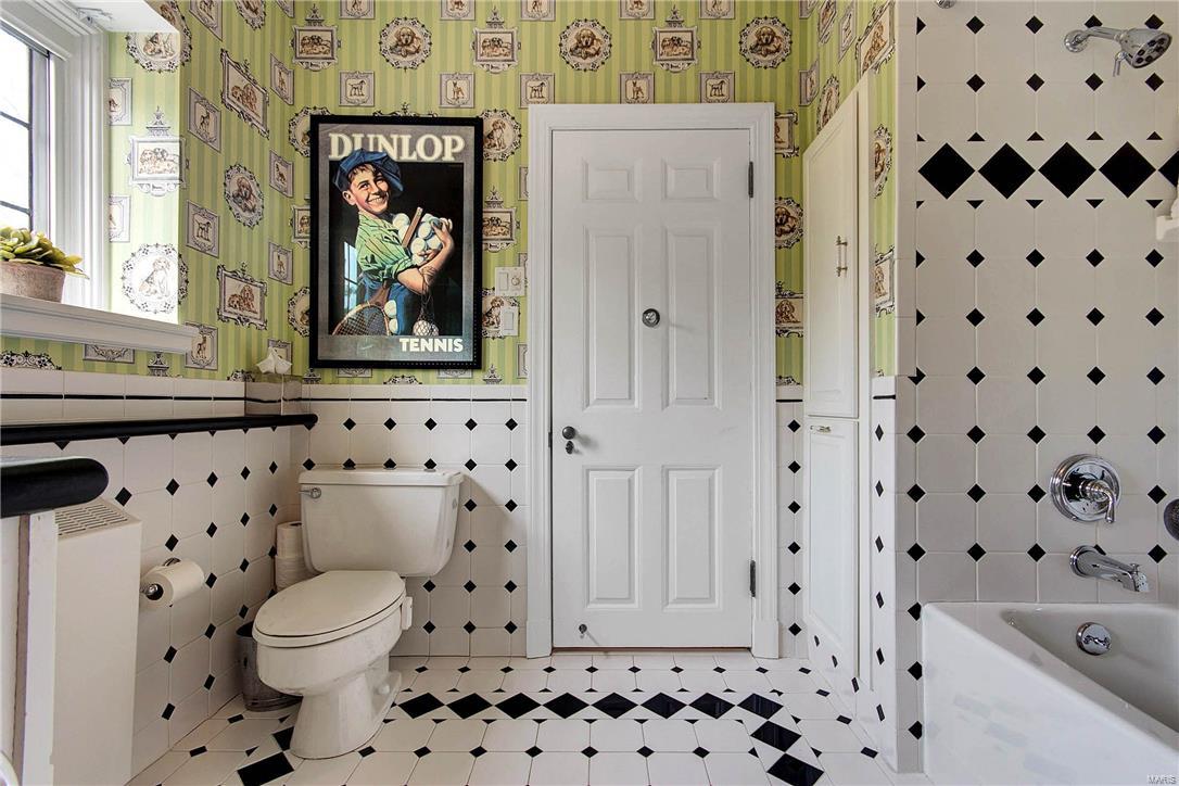 3 Dromara Road Ladue, MO 63124 - Photo 34 of 55