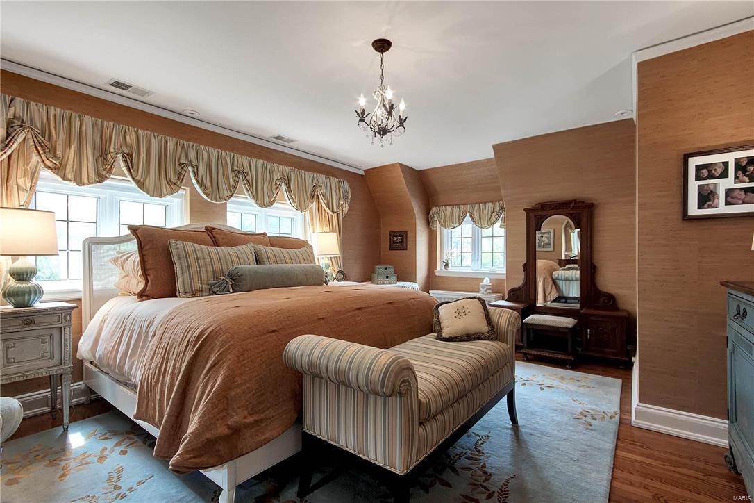 3 Dromara Road Ladue, MO 63124 - Photo 35 of 55