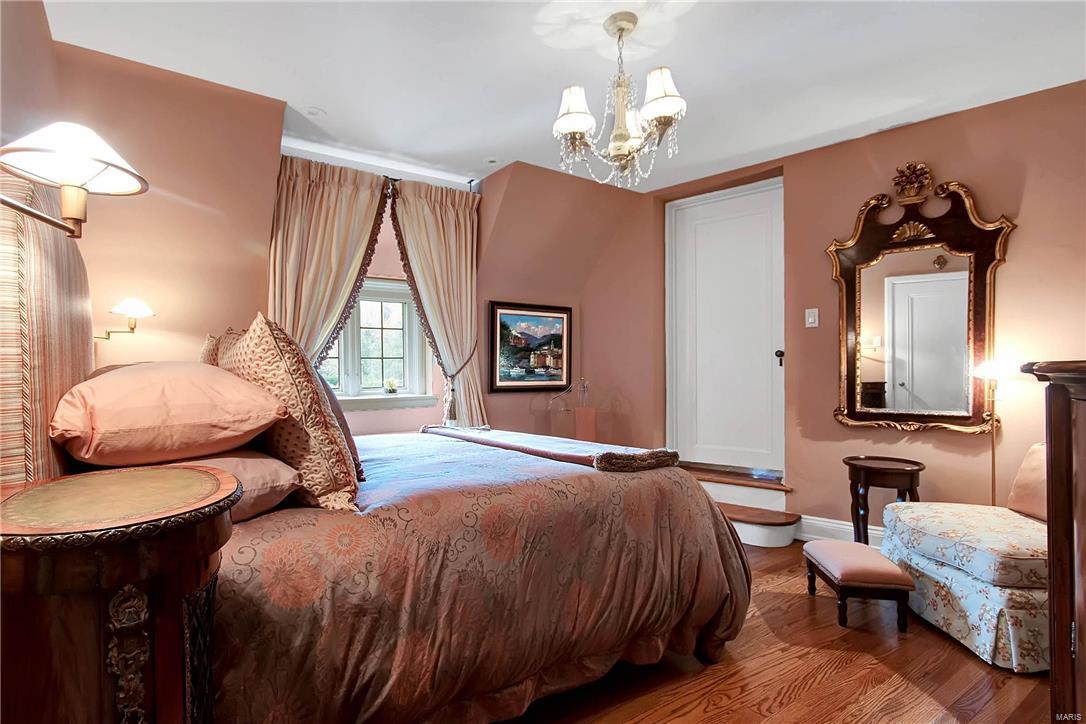 3 Dromara Road Ladue, MO 63124 - Photo 38 of 55