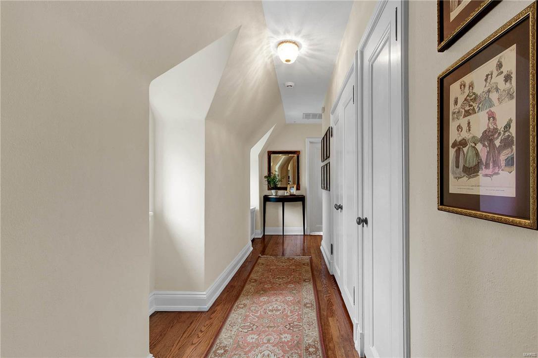 3 Dromara Road Ladue, MO 63124 - Photo 41 of 55