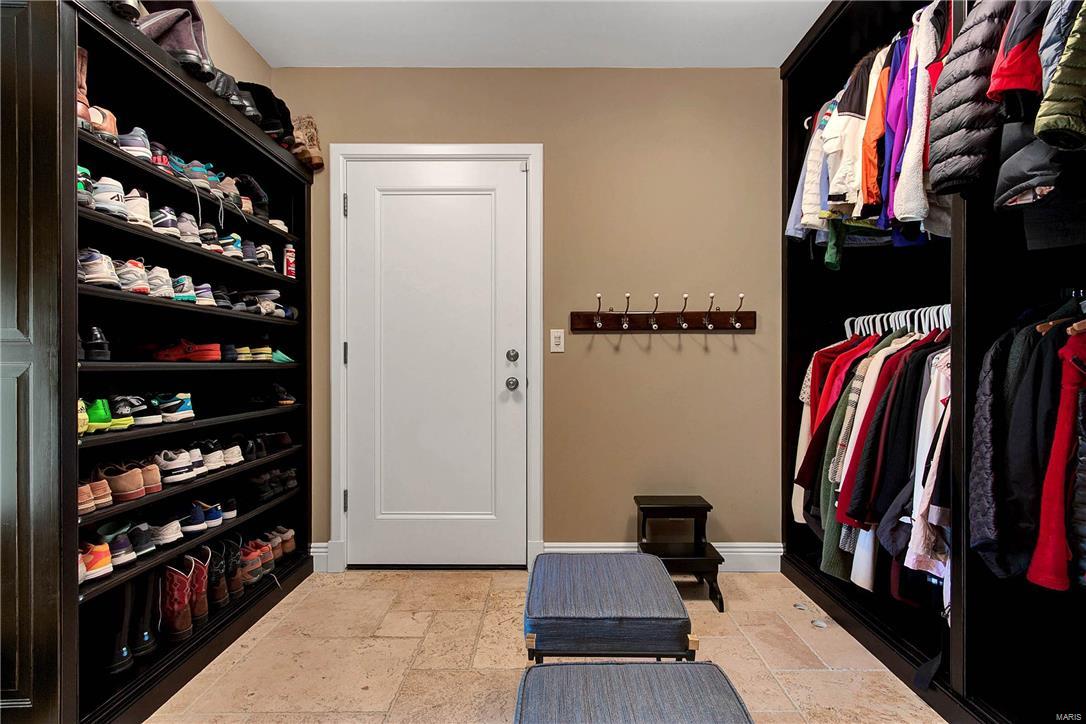 3 Dromara Road Ladue, MO 63124 - Photo 50 of 55