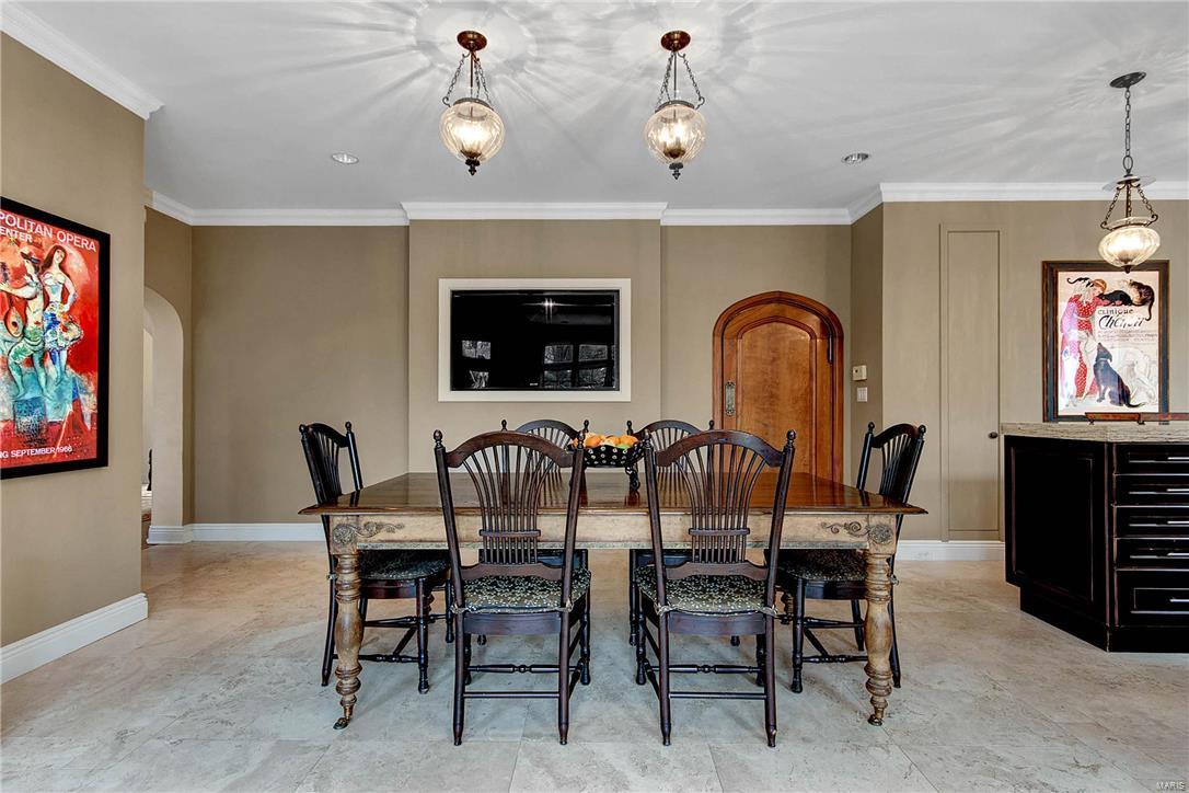 3 Dromara Road Ladue, MO 63124 - Photo 8 of 55