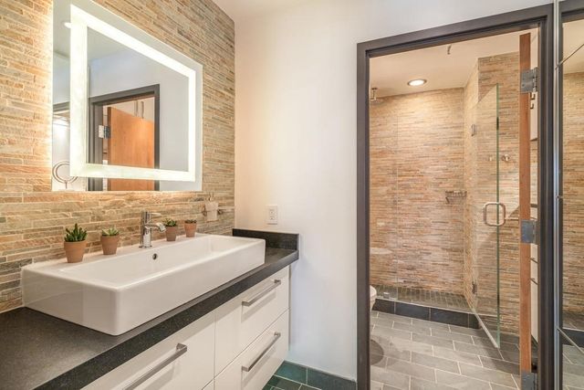 $620,000 | 33 Sleeper Street, Unit 102, Boston, MA 02210