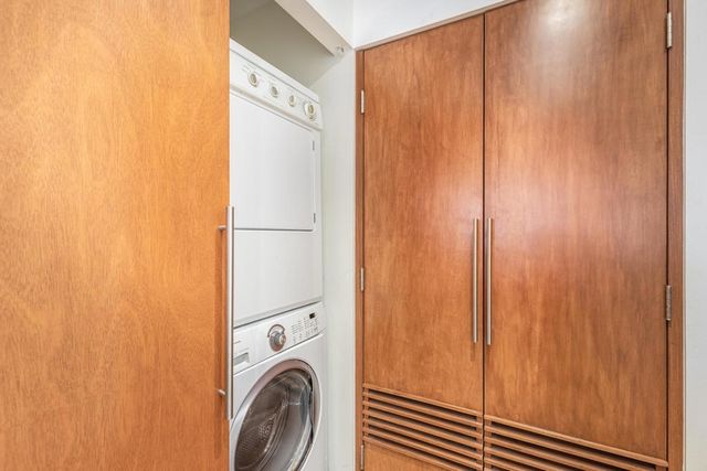 $620,000 | 33 Sleeper Street, Unit 102, Boston, MA 02210