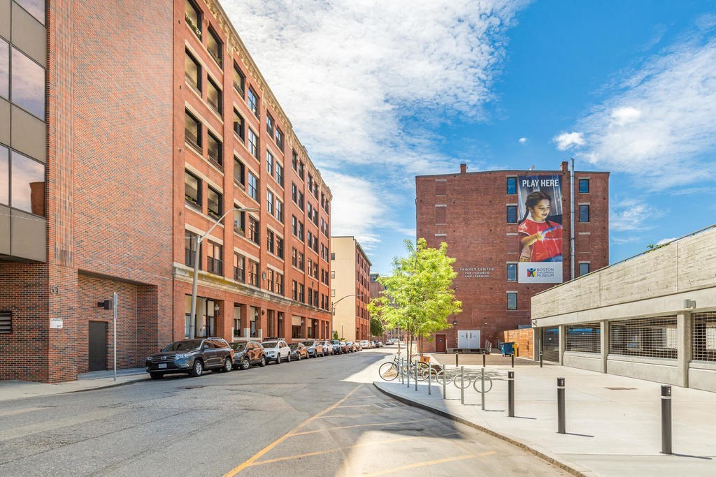 33 Sleeper Street, Unit 102 Boston, MA 02210 - Photo 22 of 26