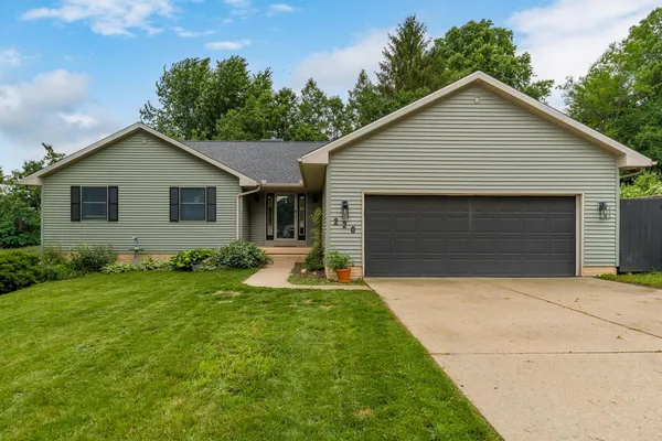 $375,000 | 220 Benton Street, Le Claire, IA 52753