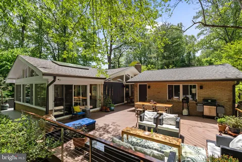 $1,540,000 | 8034 Park Overlook Drive, Bethesda, MD 20817