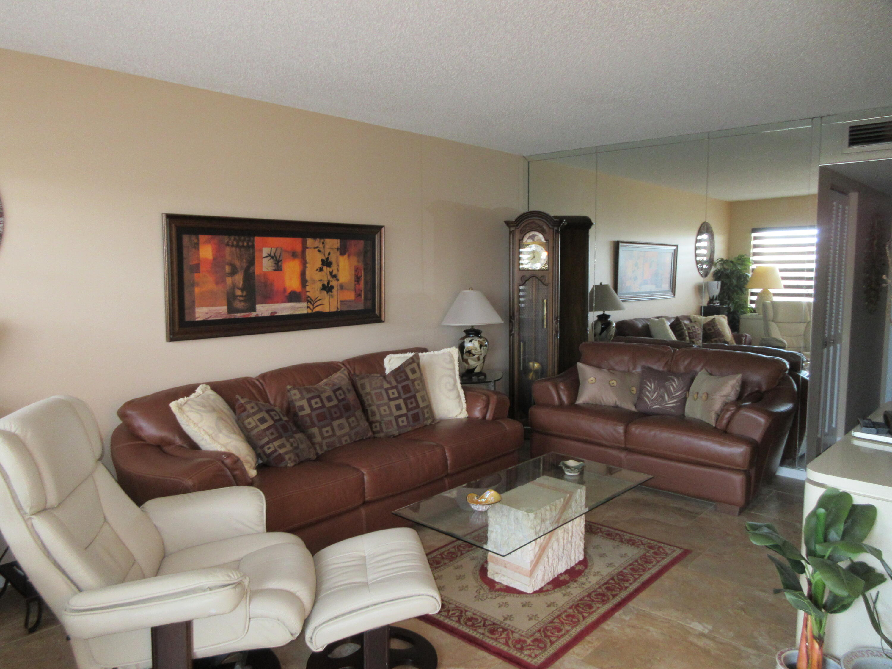 3024 Newcastle B, Unit 3024 Boca Raton, FL 33434 - Photo 3 of 12 IMG_2178