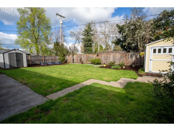 $399,000 | 1873 Alderwood Street, Eugene, OR 97404