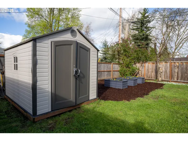 $399,000 | 1873 Alderwood Street, Eugene, OR 97404