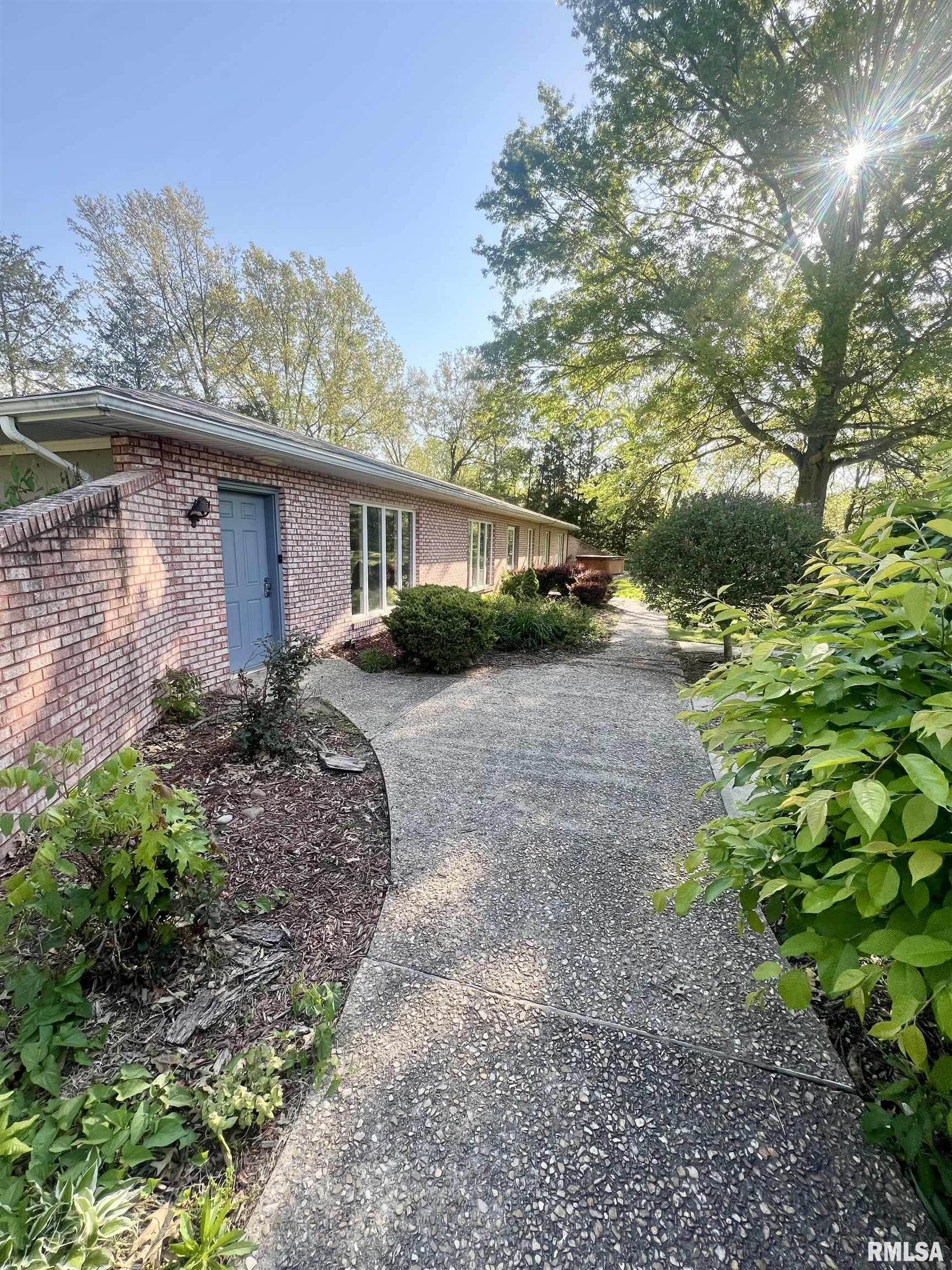 2630 St Anthony Road Quincy, IL 62305 - Photo 1 of 18