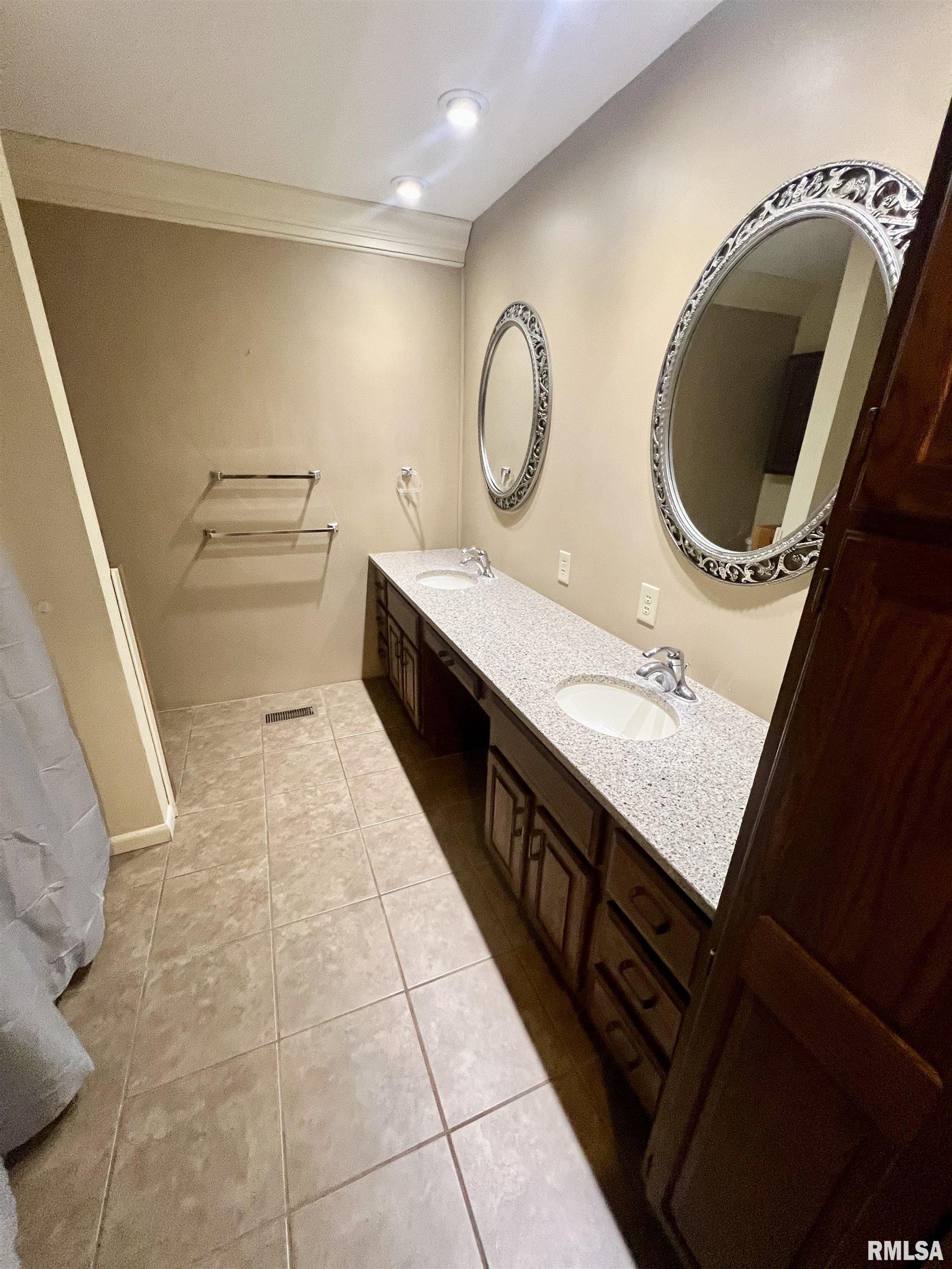 2630 St Anthony Road Quincy, IL 62305 - Photo 13 of 18