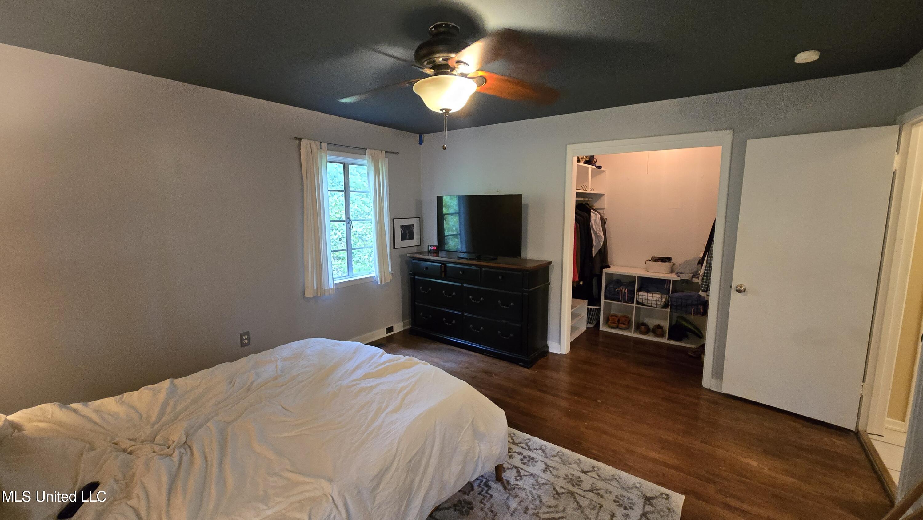 1119 Manship Street Jackson, MS 39202 - Photo 30 of 48 20250501_115421