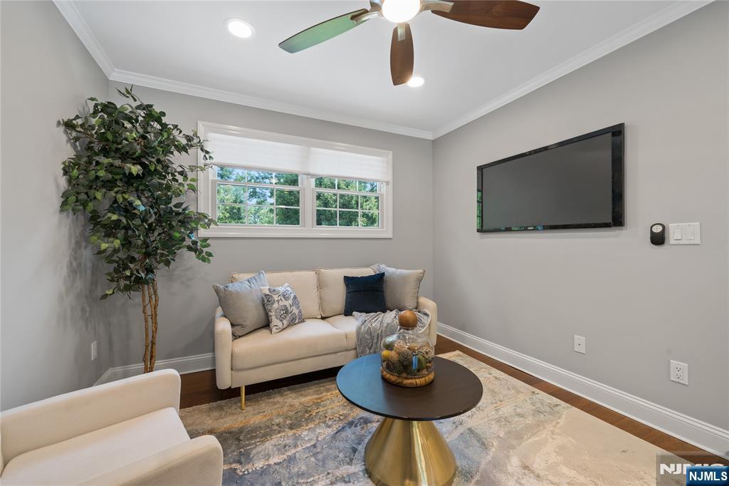 160 Harrington Road Clifton, NJ 07012 - Photo 9 of 30 Gallery Image 9