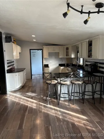 $219,000 | 1619 McIntyre Road, New Washington, IN 47162