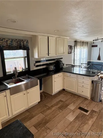 $219,000 | 1619 McIntyre Road, New Washington, IN 47162