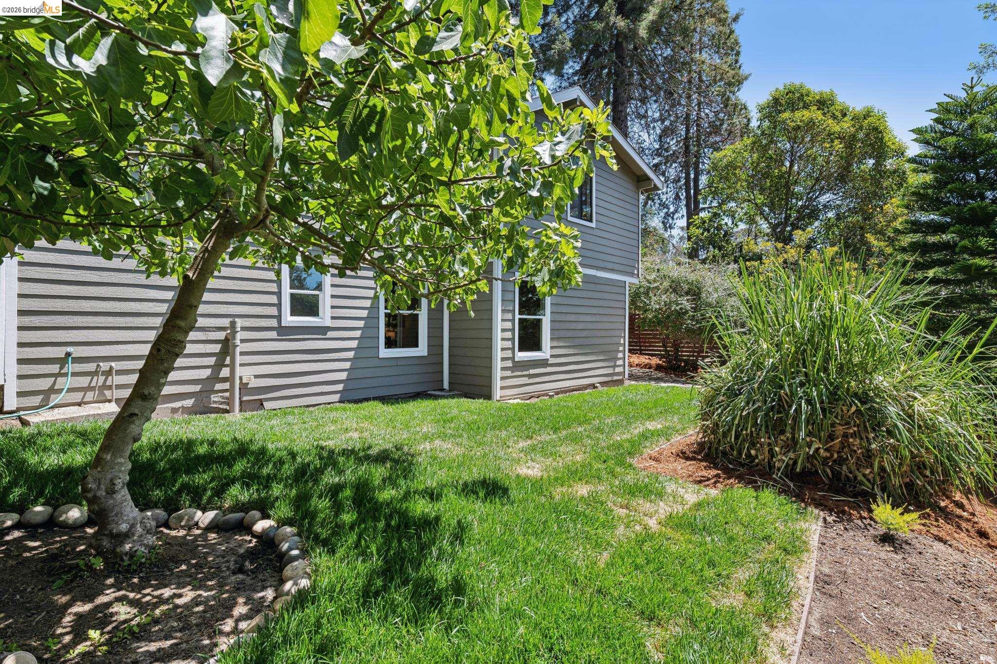 6281 Aspinwall Road Oakland, CA 94611 - Photo 63 of 71