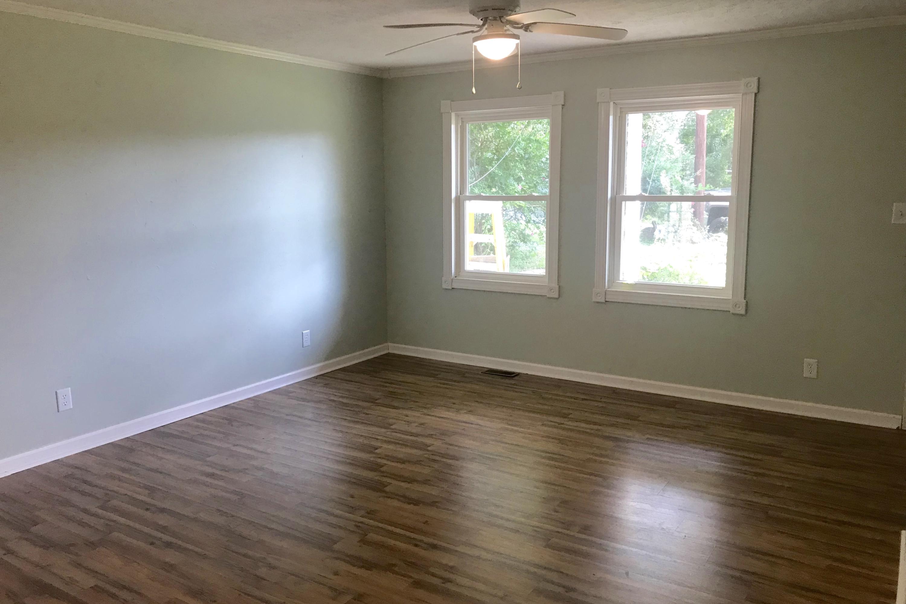 158 Barrett Street Rockingham, NC 28379 - Photo 4 of 20 IMG_0598