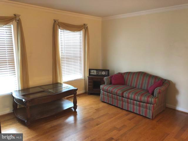 8550 Tyrolean Way Springfield, VA 22153 - Photo 3 of 24 Family Room