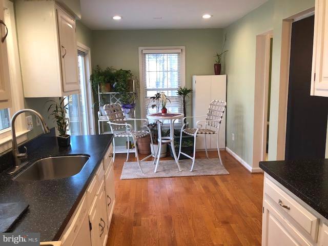 8550 Tyrolean Way Springfield, VA 22153 - Photo 6 of 24 Kitchen
