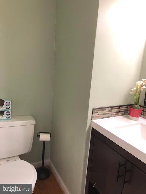 8550 Tyrolean Way Springfield, VA 22153 - Photo 9 of 24 Bath