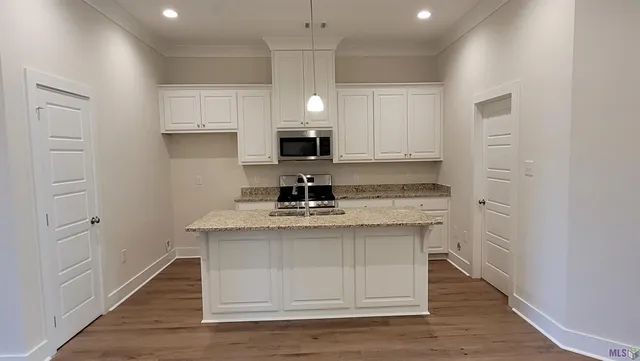 $1,800 | 16153 Chancel Avenue, Baton Rouge, LA 70816