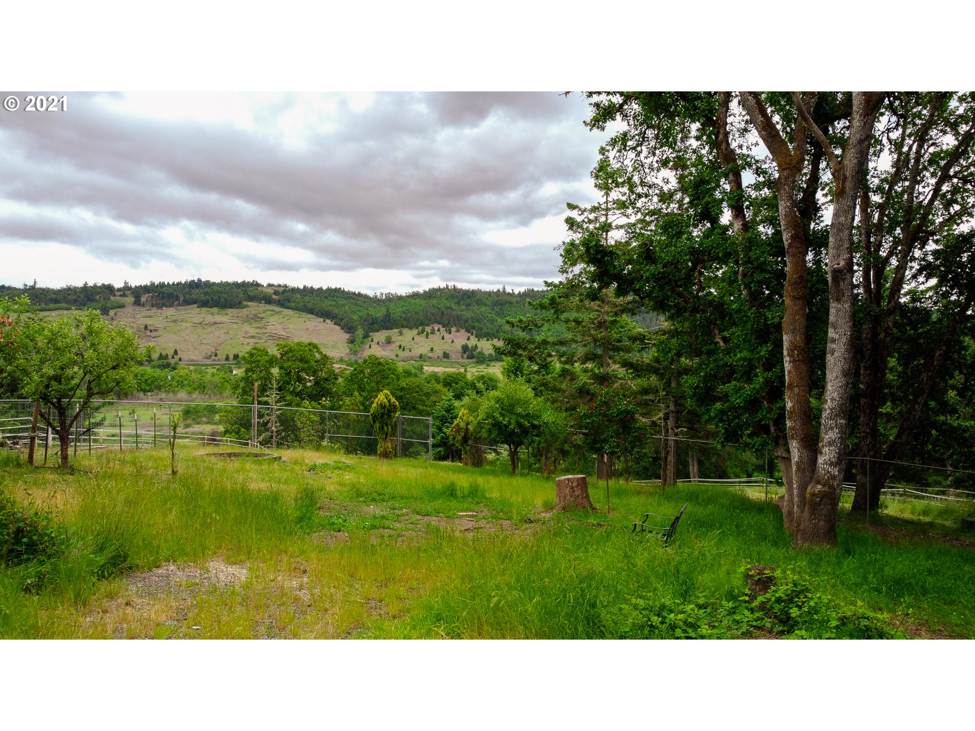 1555 Lower Crest Road Oakland, OR 97462 - Photo 31 of 32 Gallery Image 31