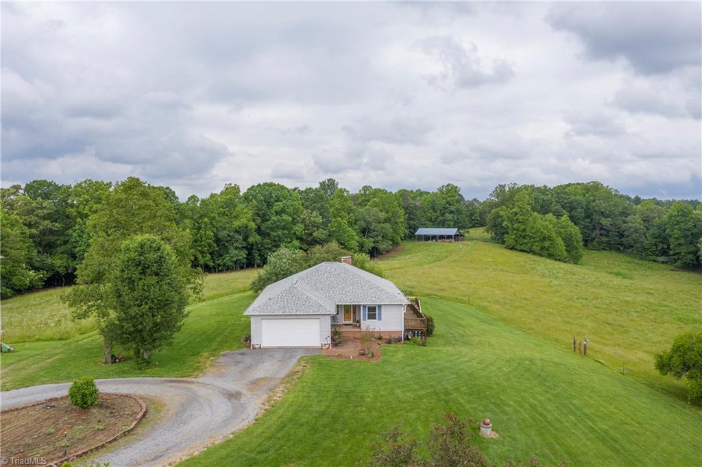 850 Pinnix Road Ronda, NC 28670 - Photo 2 of 30 Gallery Image 2