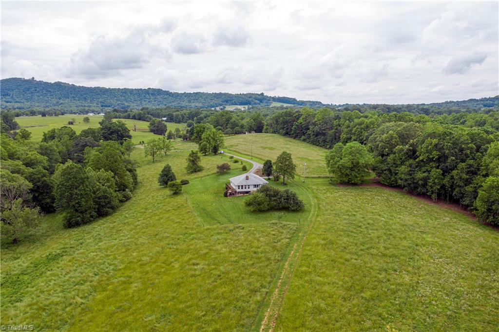 850 Pinnix Road Ronda, NC 28670 - Photo 3 of 30 Gallery Image 3