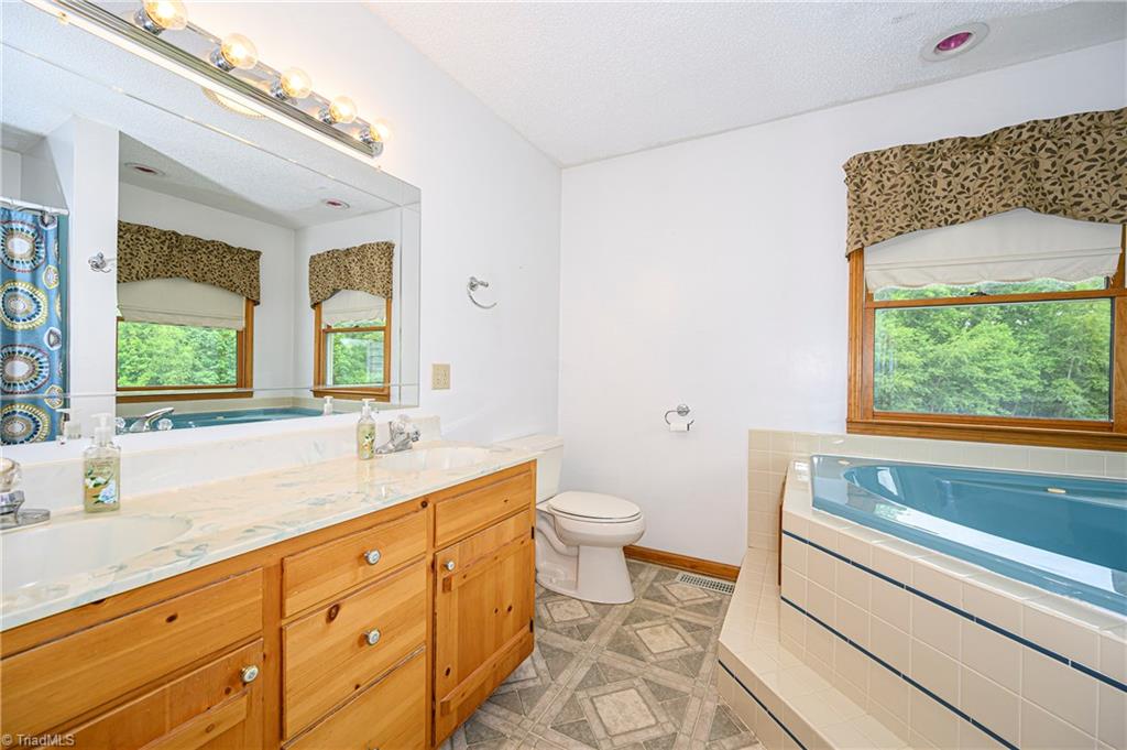 850 Pinnix Road Ronda, NC 28670 - Photo 24 of 30 Gallery Image 24