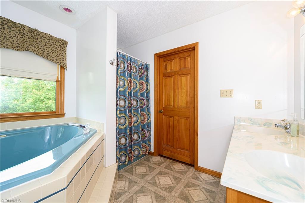 850 Pinnix Road Ronda, NC 28670 - Photo 25 of 30 Gallery Image 25