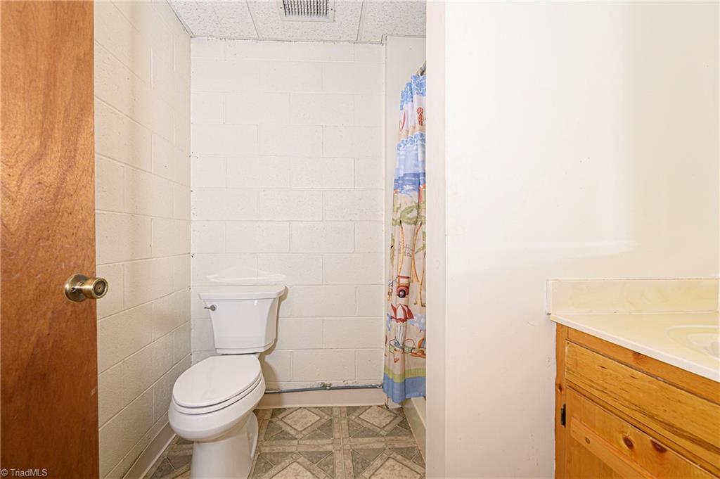 850 Pinnix Road Ronda, NC 28670 - Photo 28 of 30 Gallery Image 28