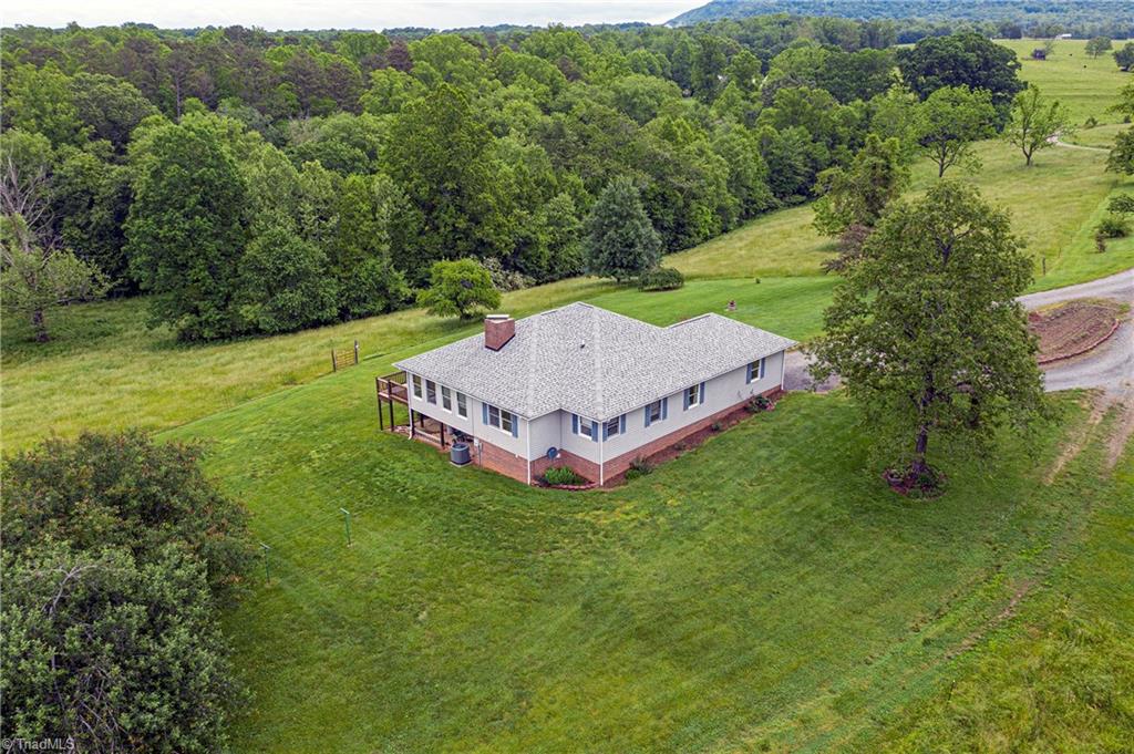 850 Pinnix Road Ronda, NC 28670 - Photo 5 of 30 Gallery Image 5