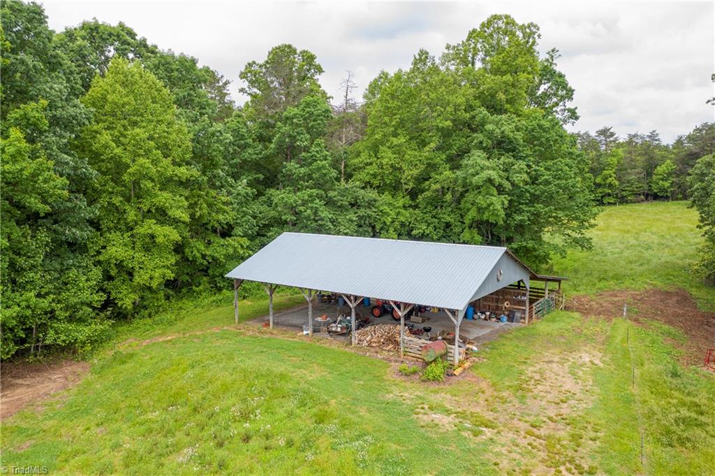 850 Pinnix Road Ronda, NC 28670 - Photo 7 of 30 Gallery Image 7