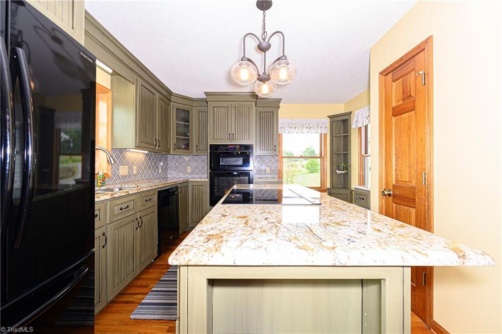 850 Pinnix Road Ronda, NC 28670 - Photo 10 of 30 Gallery Image 10