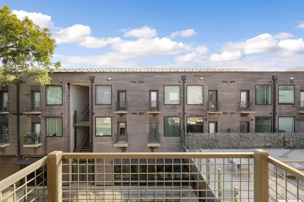 $1,550 | 1800 East 4th Street, Unit 327, Austin, TX 78702