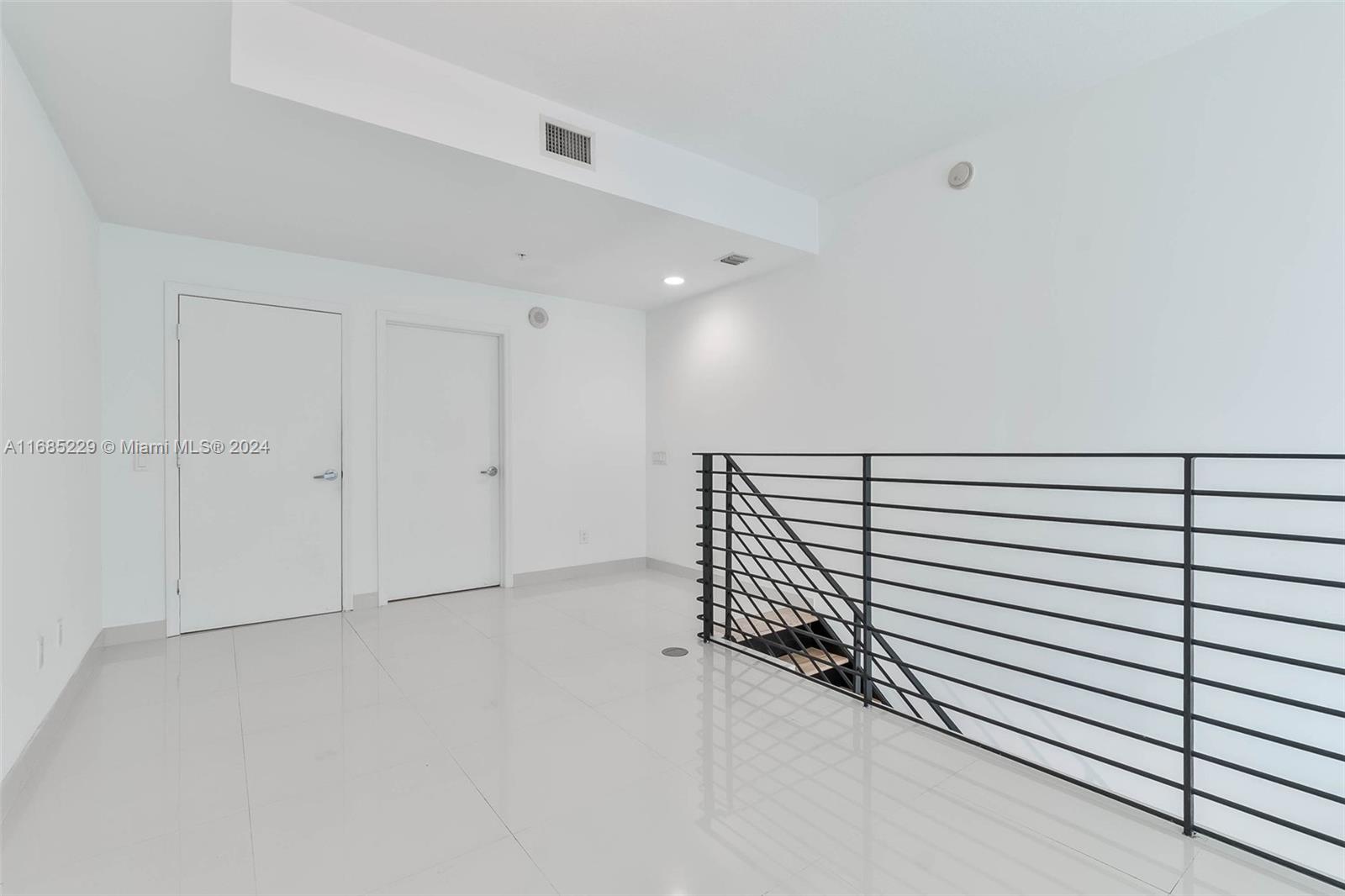 60 Southwest 13th Street, Unit 2618 Miami, FL 33130 - Photo 7 of 24 a view of a garage