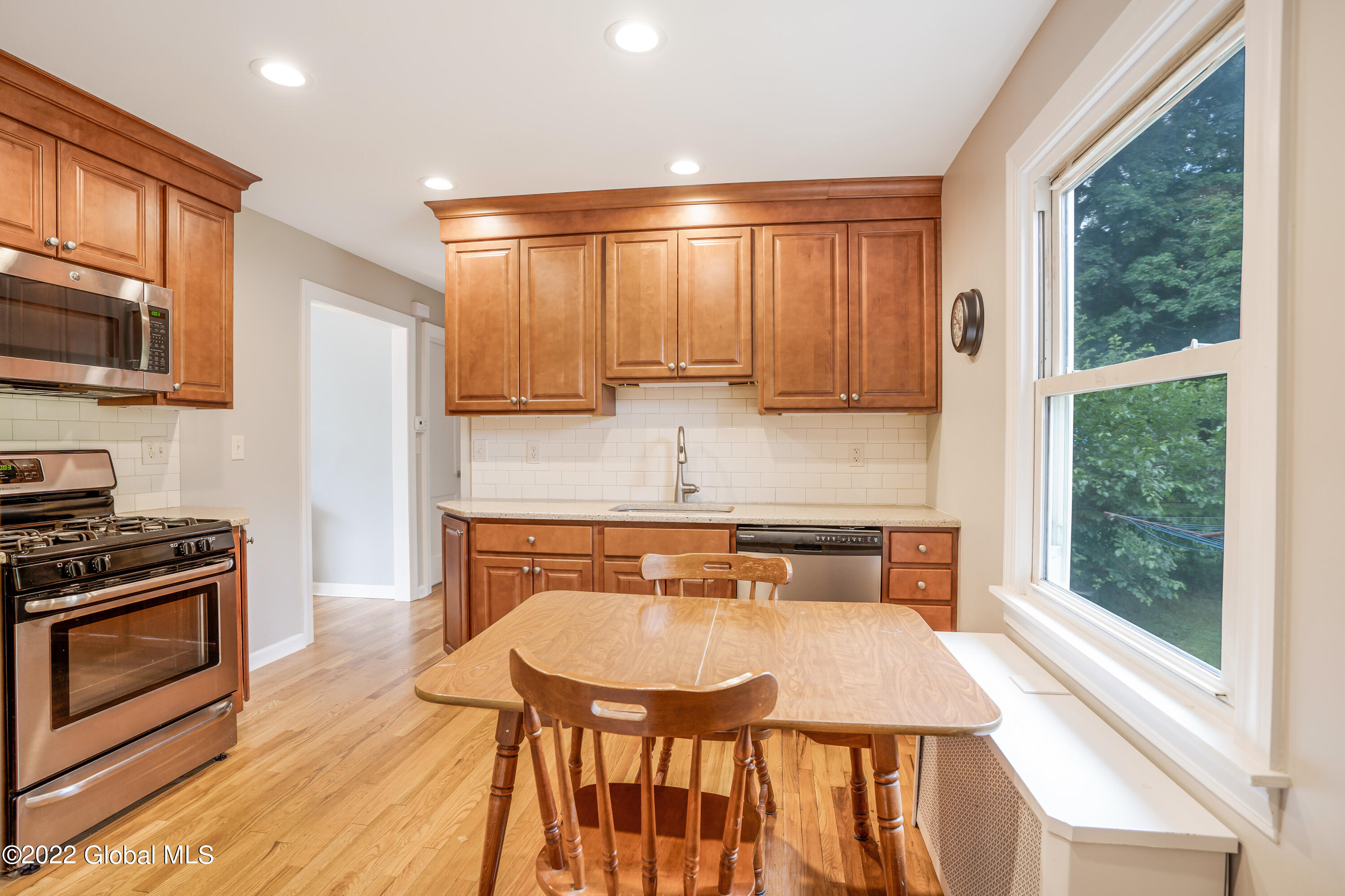 1822 Cassella Road Schenectady, NY 12303 - Photo 6 of 24 pic6
