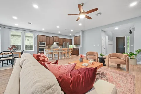$468,000 | 154 Ashleaf Drive, Buda, TX 78610