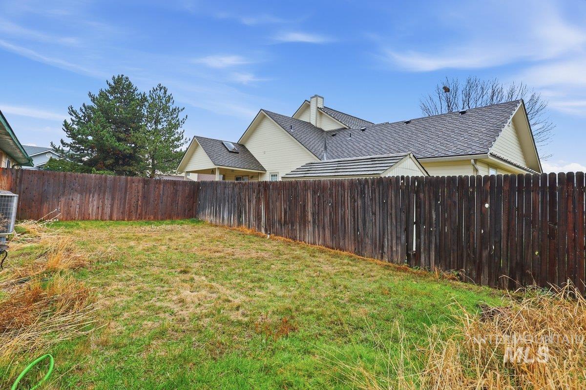 2920 South 10th Avenue Caldwell, ID 83605 - Photo 19 of 21 View of fenced backyard