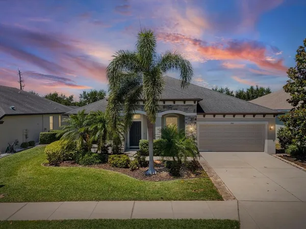 $675,000 | 740 Rosemary Circle, Bradenton, FL 34212