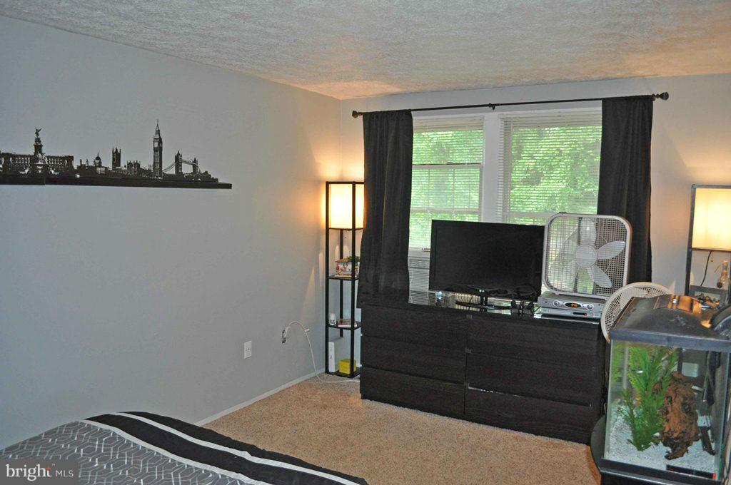 4809 Hawksbury Road Pikesville, MD 21208 - Photo 16 of 19 Interior (General)