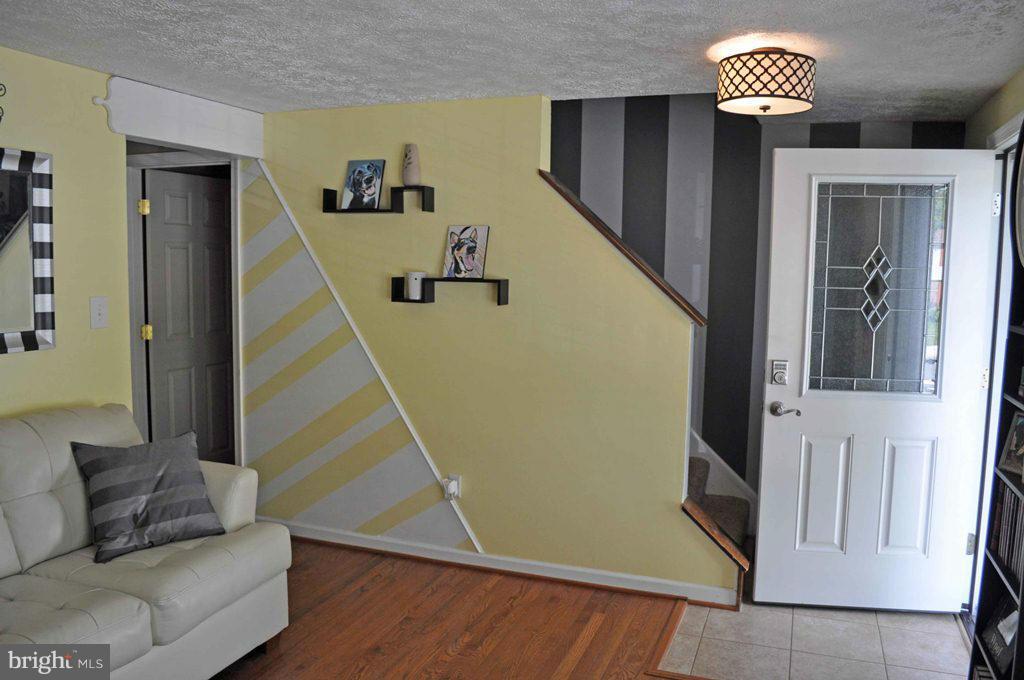 4809 Hawksbury Road Pikesville, MD 21208 - Photo 3 of 19 Interior (General)