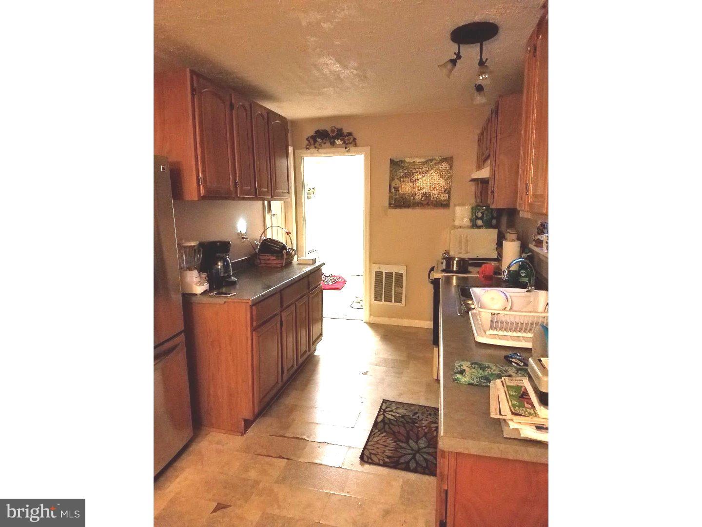 502 Lockheed Avenue Reading, PA 19601 - Photo 8 of 16 Kitchen