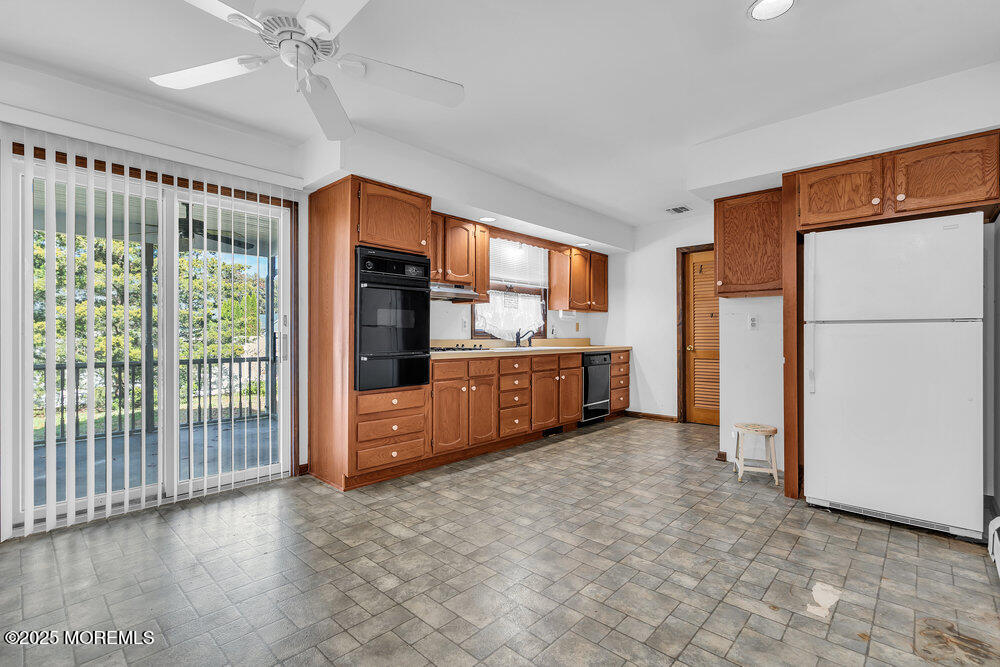 120 Riptide Avenue Manahawkin, NJ 08050 - Photo 12 of 30 015_dsc06147_647