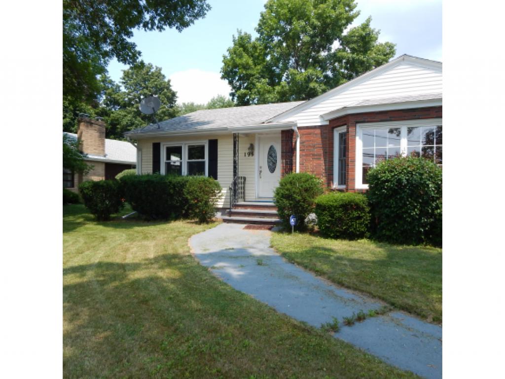195 River Road Manchester, NH 03104 - Photo 2 of 23 Gallery Image 2
