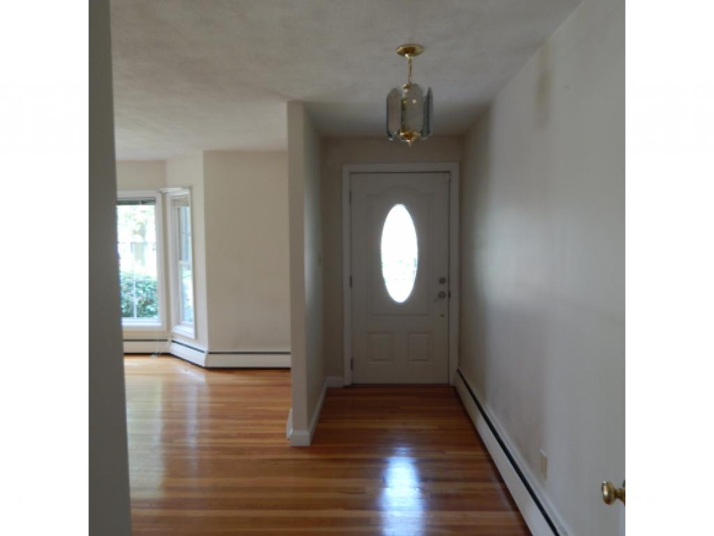 195 River Road Manchester, NH 03104 - Photo 13 of 23 Gallery Image 13