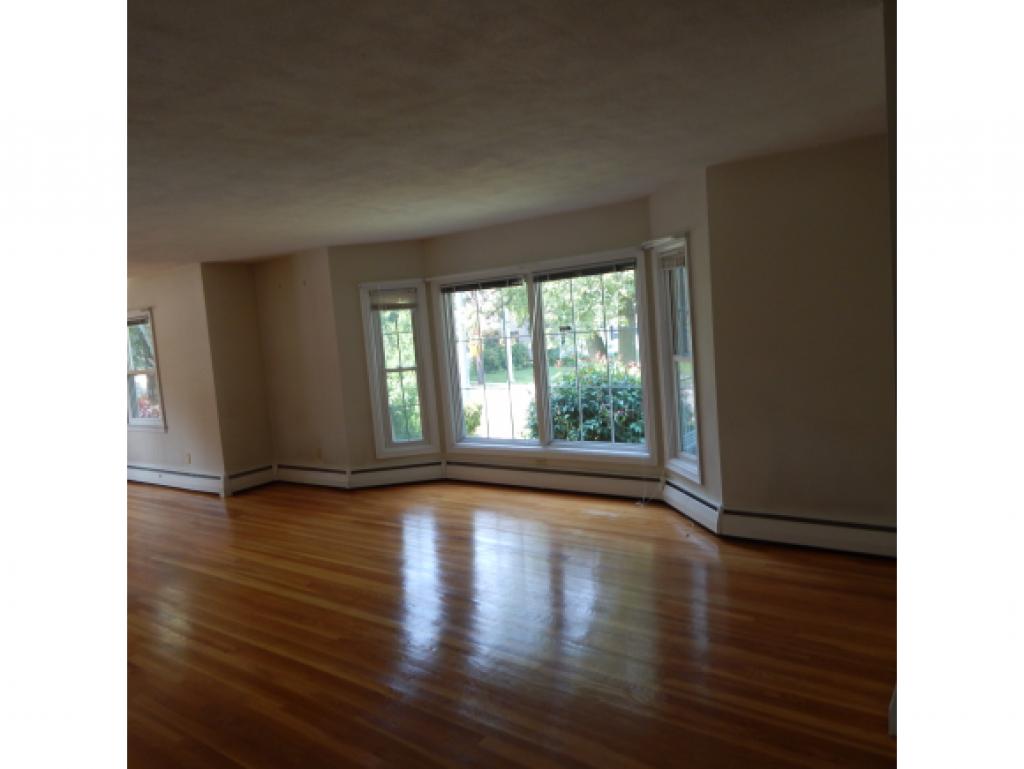 195 River Road Manchester, NH 03104 - Photo 14 of 23 Gallery Image 14