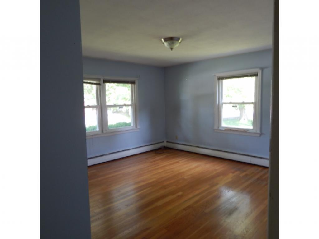 195 River Road Manchester, NH 03104 - Photo 17 of 23 Gallery Image 17